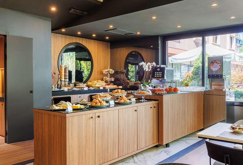 Jr Amadeus Hotel Bologne