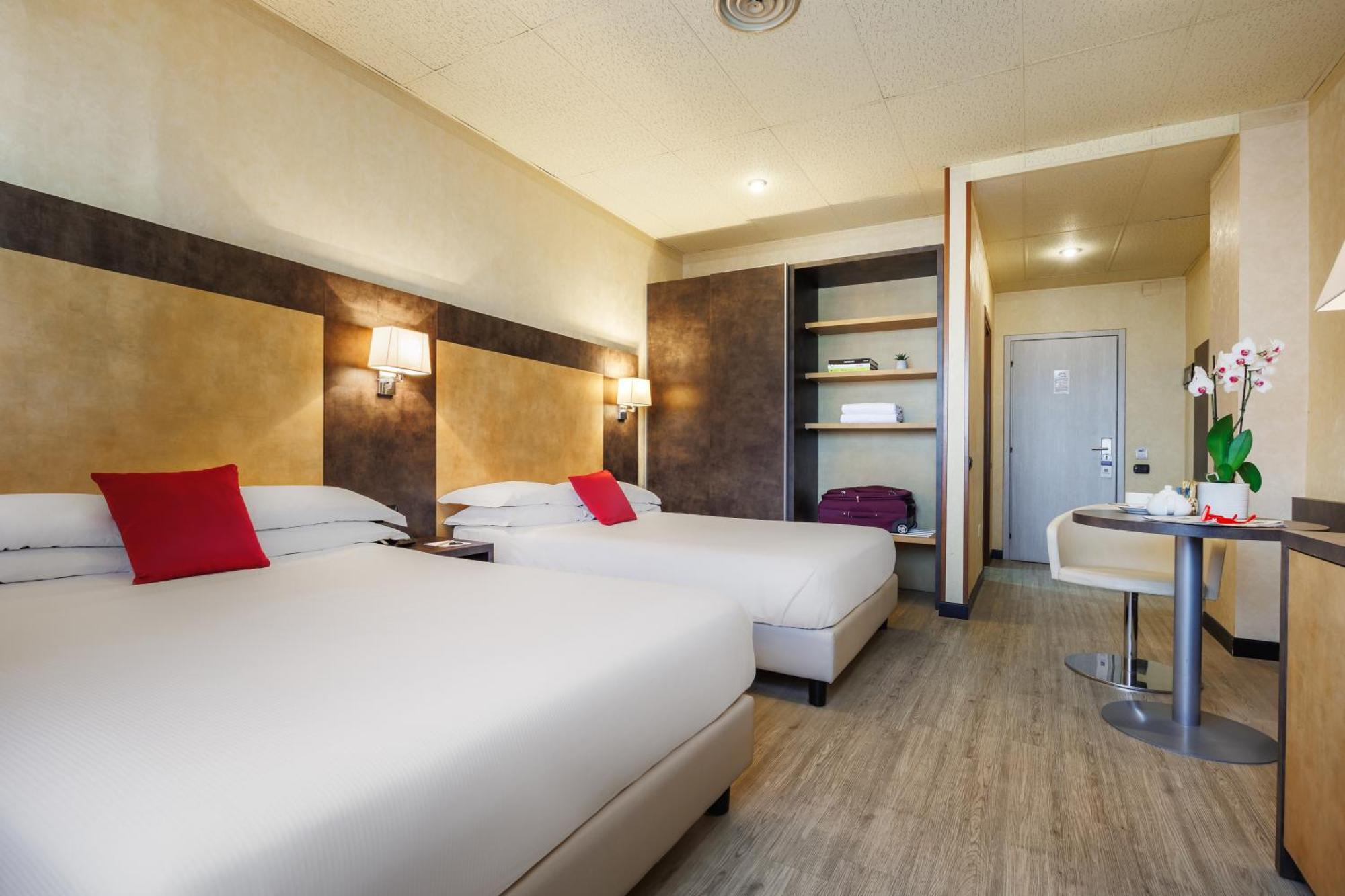Jr Amadeus 4* Bologna